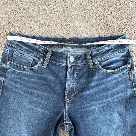 SILVER JEANS | Elyse Slim Boot Cut with Embroidered Pockets - Picture 7 of 10